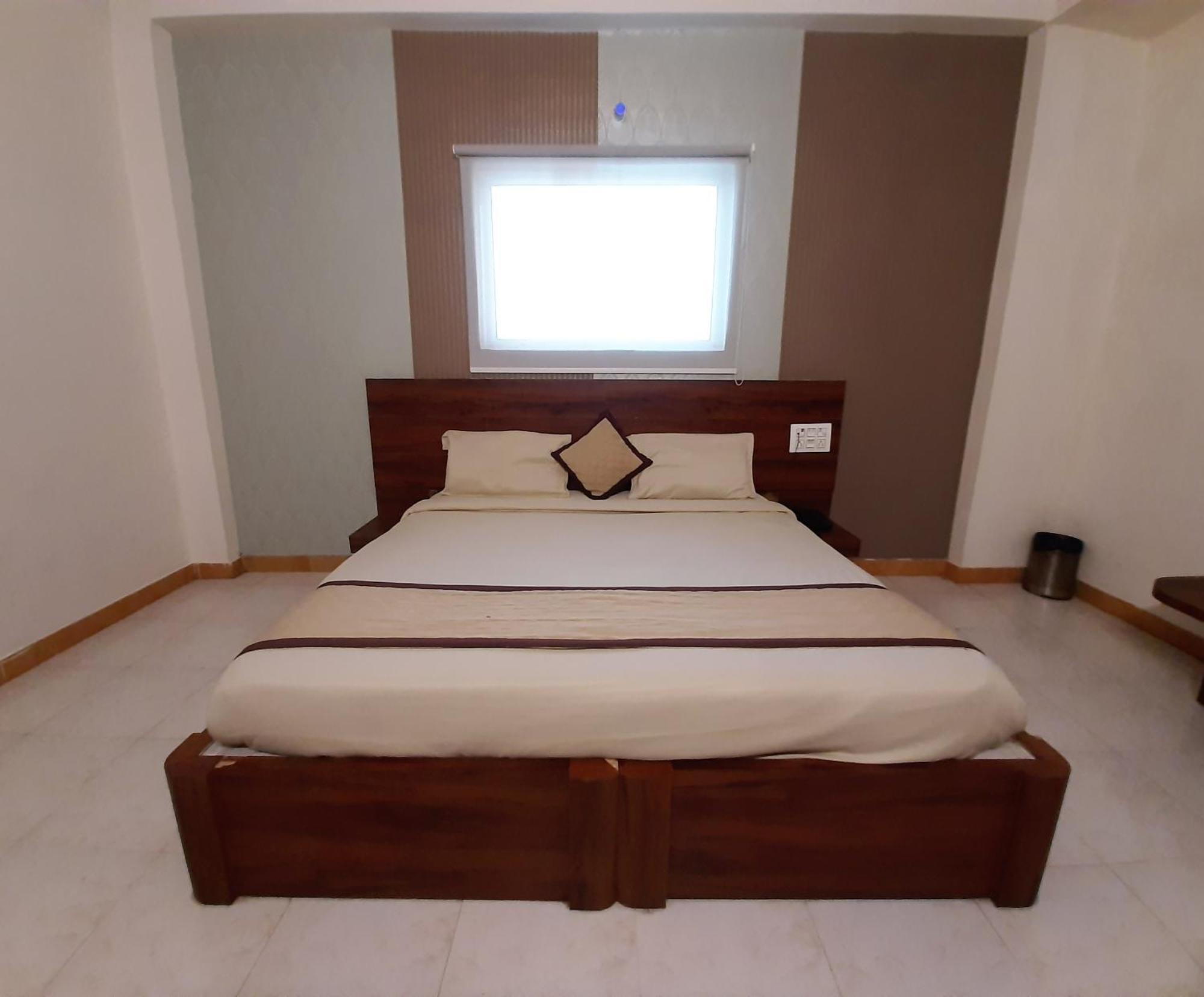 Hotel Elegant, Near Mansarovar, ジャイプール エクステリア 写真